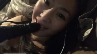 [동양야동] 유학생 펑키한 몸매의 넋을 잃고 백인 남자친구와 총질하며 음탕한 생활 셀카를 찍다 [쇼츠야동,섹트야동,국산야동,혼딸야동]