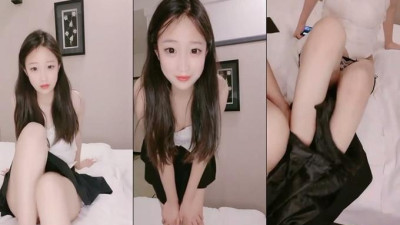 [동양야동] 청순하고 달콤한 소녀! 선물하기!매끈매끈한 엉덩이 들뜸, 팬티 벗고 포우에게 쪼개짐, 탱탱한 초비대미혈, 진동봉 [쇼츠야동,섹트야동,국산야동,혼딸야동]