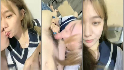 [동양야동] 당신의 사타구니 고양이 노란 머리, 높은 외모의 귀여운 여동생이 되어라, 정취 있는 학생 제복은 분홍빛 구멍 털을 짙게 하고, 입술을 옆으로 들이대며 신음소리를 내는 것이 매우 아름답습니다. [쇼츠야동,섹트야동,국산야동,혼딸야동]
