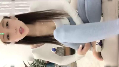 [동양야동] 철부지 여동생 캡모자 헬스 걸레깅스 소품 자위수 엉덩이 들썩들썩 클로즈업 가짜 걸레질 잽싸게 빼서 오이로 가지고 놀아요 [쇼츠야동,섹트야동,국산야동,혼딸야동]