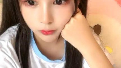 [동양야동] 수줍은 귀여운 롤리 얼굴 대척도쇼, 하얀 젖가슴과 백호 한줄기 구멍 뚫기, 개 기어오르기 [쇼츠야동,섹트야동,국산야동,혼딸야동]