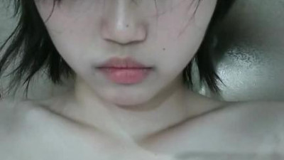 [동양야동] 수줍은 단발머리 동생 호텔 약포!미엉덩이가 푹푹 들어가 샤워하고 체조 시작!털이 많은 소혈은 첫 번째 시각이 삽입되어, 가쁜 숨을 참지 못하고 신음합니다. [쇼츠야동,섹트야동,국산야동,혼딸야동]